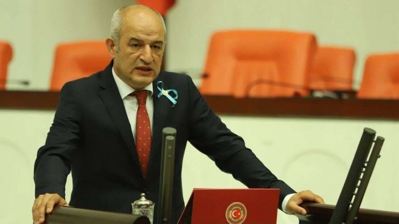 Meclis'te dengeler yeniden değişti: Yeni Yol grubu yeniden kurdu