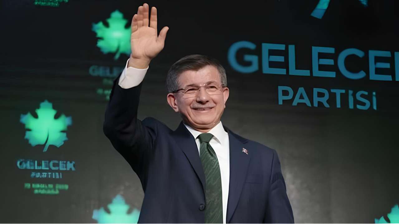Gelecek Partisi siyasi hayatına son verdi: Delegeler fesih kararını onayladı